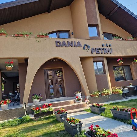 Dania&Petru Residence Tîrgu Ocna 외부 사진